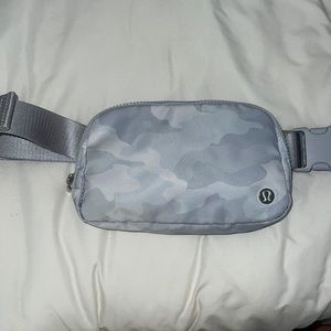 Everywhere belt bag